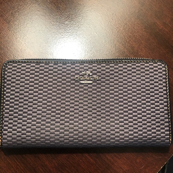 Coach wallet - Picture 1 of 1